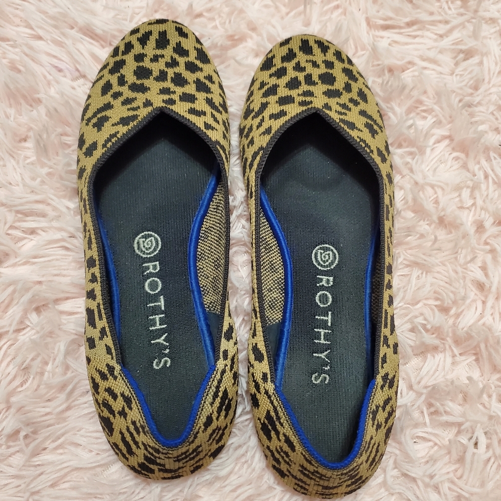 Rothys!! Leopard print "The Flat."